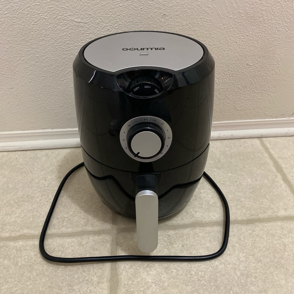 Gourmia 2.2-Quart Compact Air Fryer